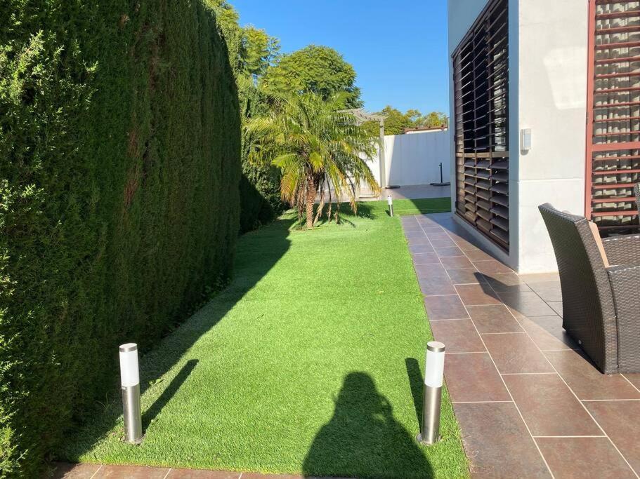 Modern 5-Bedroom Villa With Pool Montequinto Exterior photo